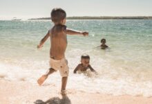 kid running on