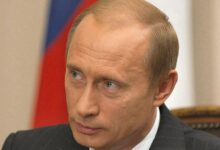 Varování britské tajné služby: Putinův špión ukradl vzorec společnosti AstraZeneca!