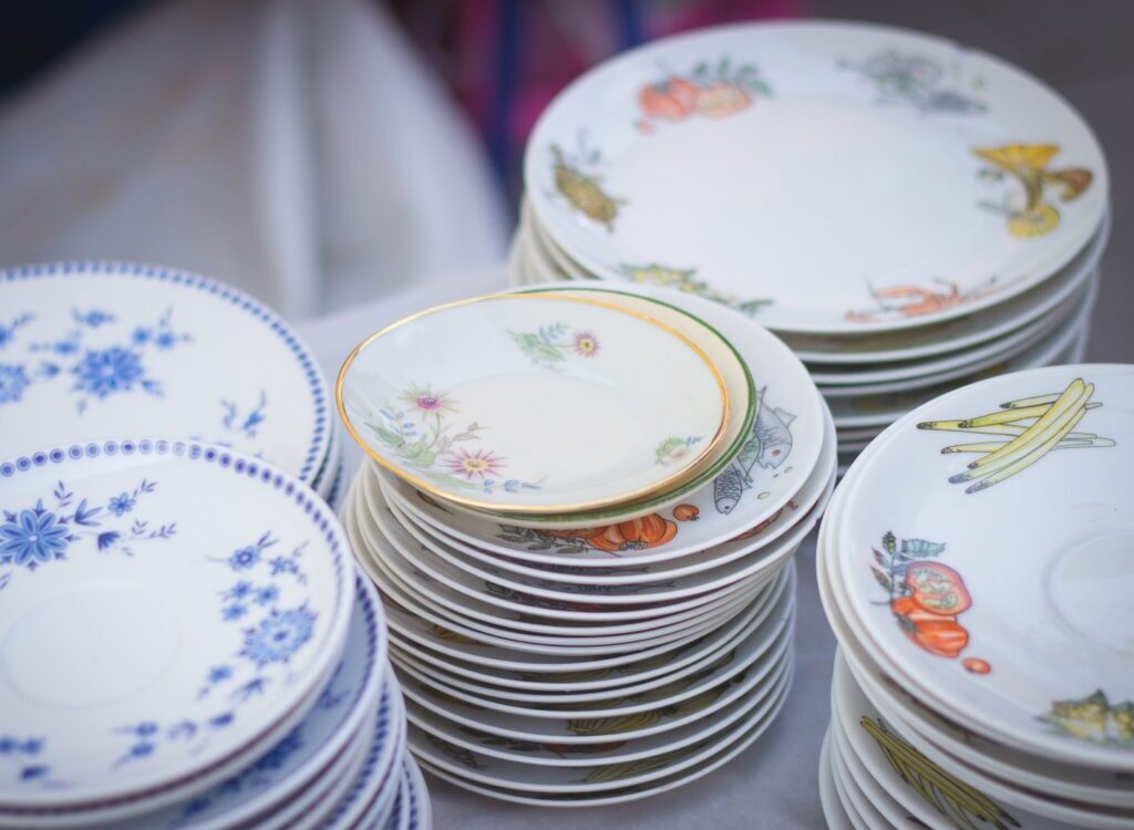 white-and-blue floral ceramic dinnerware set