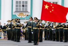 Chinese_military_band_on_Palace_Square
