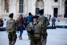 men in army uniform near building during daytime