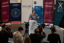 Špatný vtip. Předávání Nobelových cen se může účastnit Rusko, Bělorusko i Írán