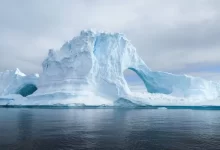 glacier during daytime