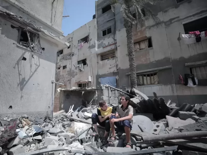 Při odvetných izraelských náletech na Gazu zabito více než 400 lidí, tvrdí palestinští zdravotníci