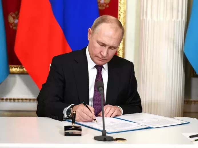 Putin schválil nová omezení pro média před prezidentskými volbami