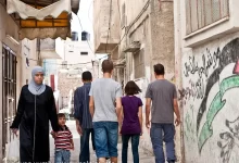 Izrael shazuje varovné letáky na jihu Gazy. To naznačuje rozšíření ofenzivy do oblasti, kde vysídlení Palestinci našli prozatimní útočiště