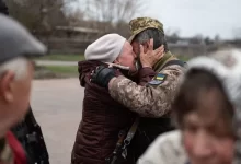 Ukrainian Couple Tearfully Reuniting During War