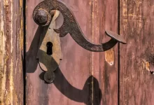 door handle, rusty, old