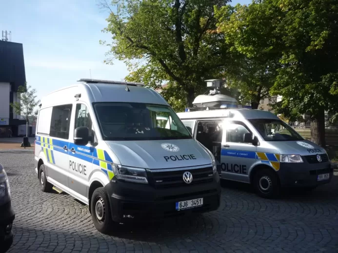 Radary v provozu, velká policejní akce! Policisté zkontrolovali už 5839 vozidel a zabavili 11 řidičáků. Akce pokračuje