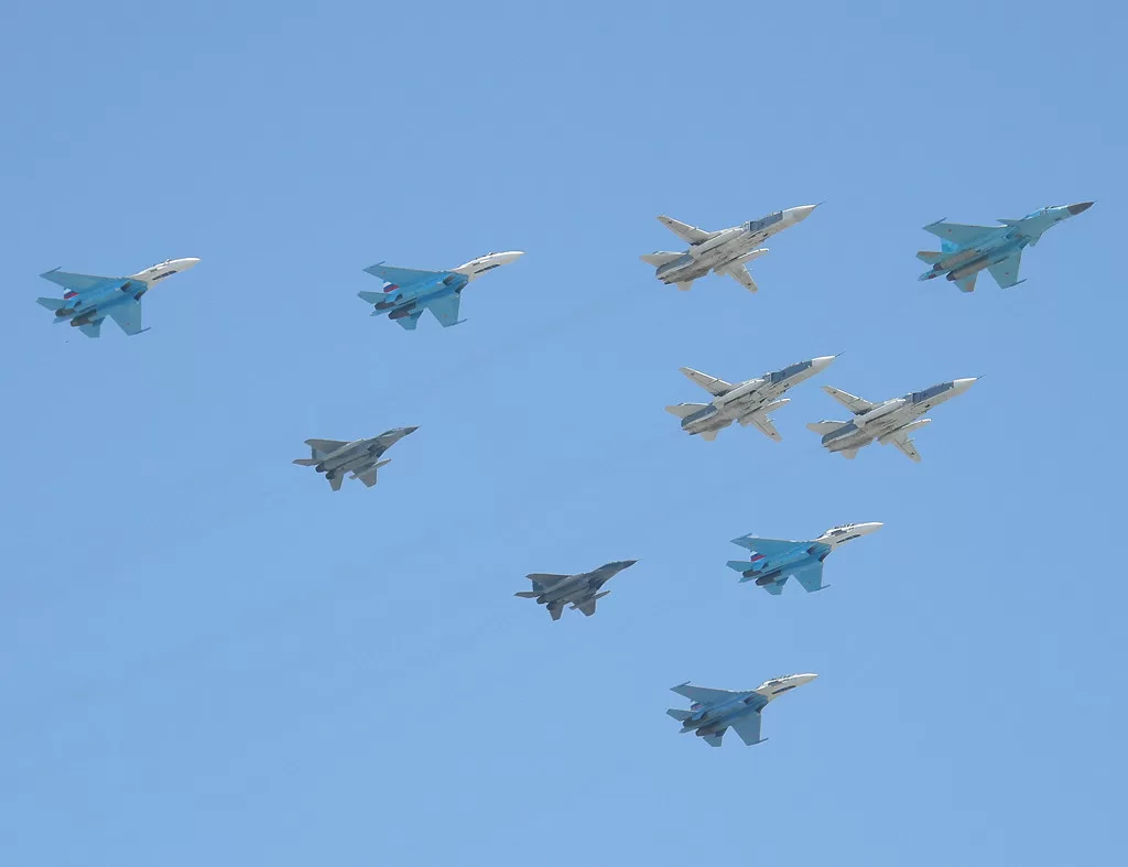 Sukhoi Su-34, Su-27, Su-27UB, Su-24MR, Micoyan&Gurevich MiG-29 - Pravda24