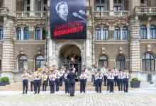 Hudební orchestr na počest Milady Horákové.