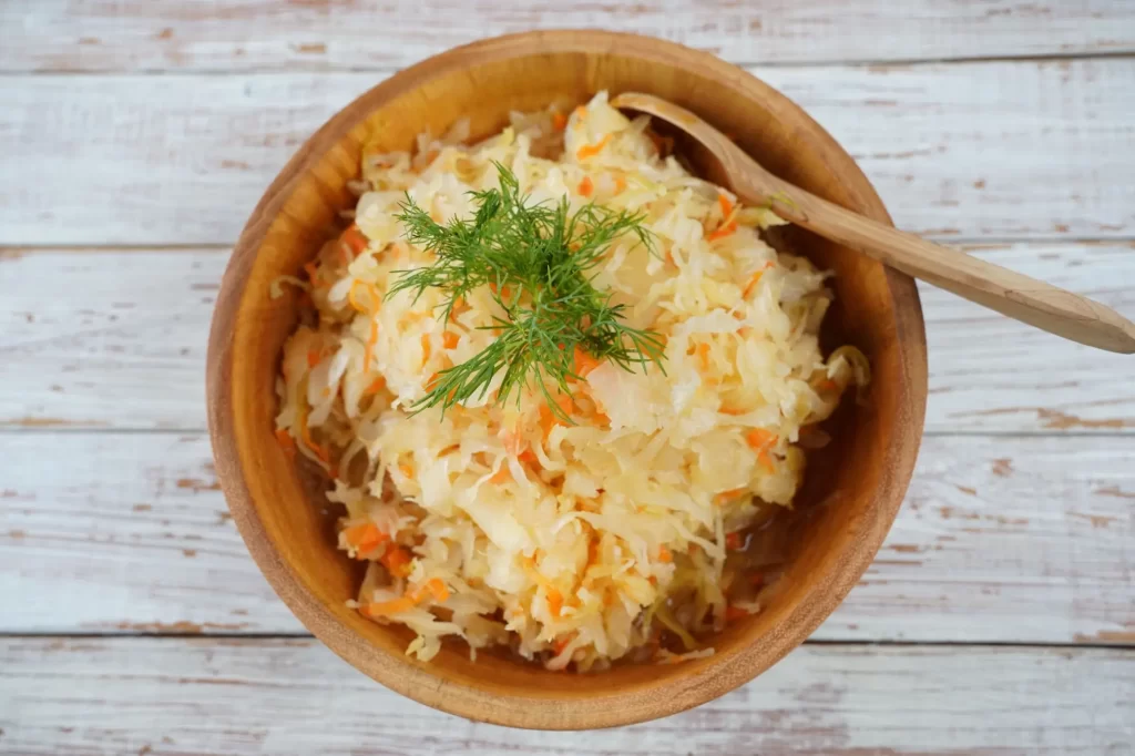 Shutterstock_2499471415 - Pravda24 Kysané zelí