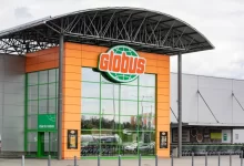Globus budova zvenku.