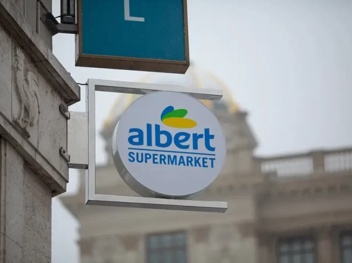 Banner prodejny Albert.