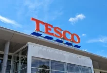 Prodejna Tesco.