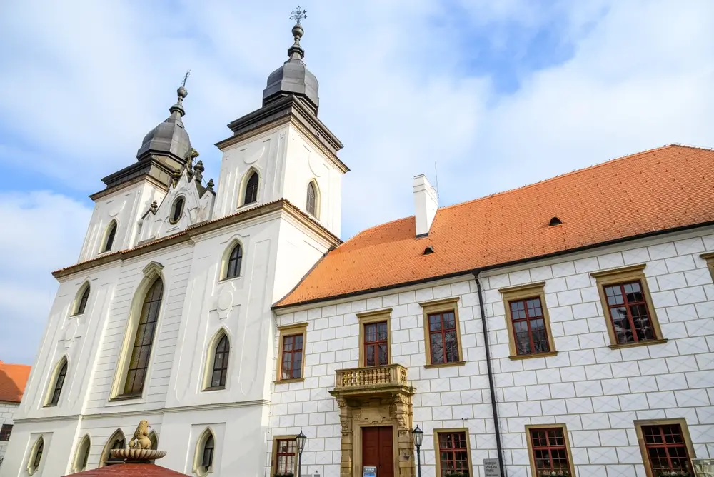 shutterstock_2584179733 - Pravda24 Bazilika sv. Prokopa v Třebíči.