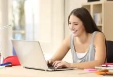 Žena u notebooku.