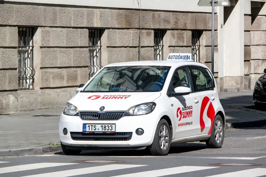 Shutterstock_1974063527 - Pravda24 Autoškola
