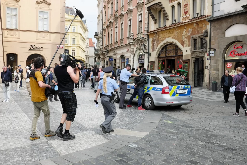 Natáčení filmu s českým policejním autem
