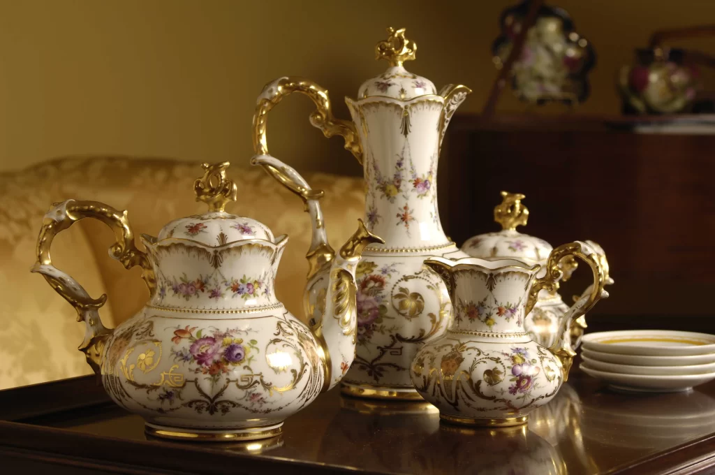 shutterstock_5704675_optimized - Pravda24 čínský zdobený porcelán