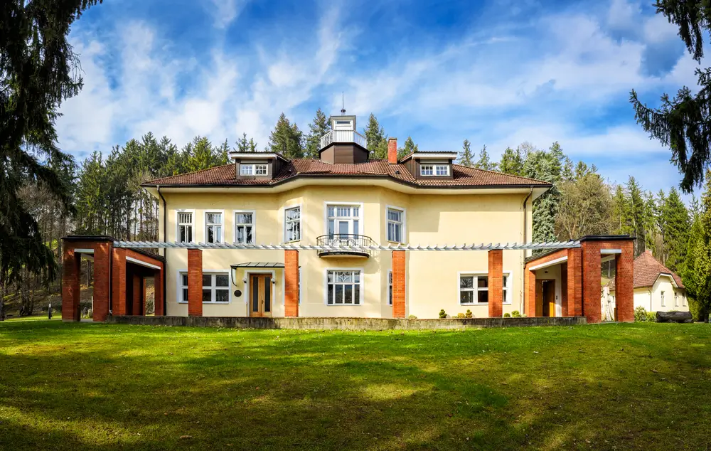 shutterstock_610518728 - Pravda24 Vila Tomáše Bati ve Zlíně.
