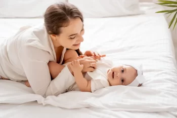 Žena s miminkem