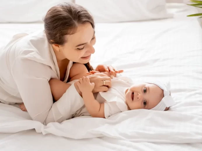 Žena s miminkem