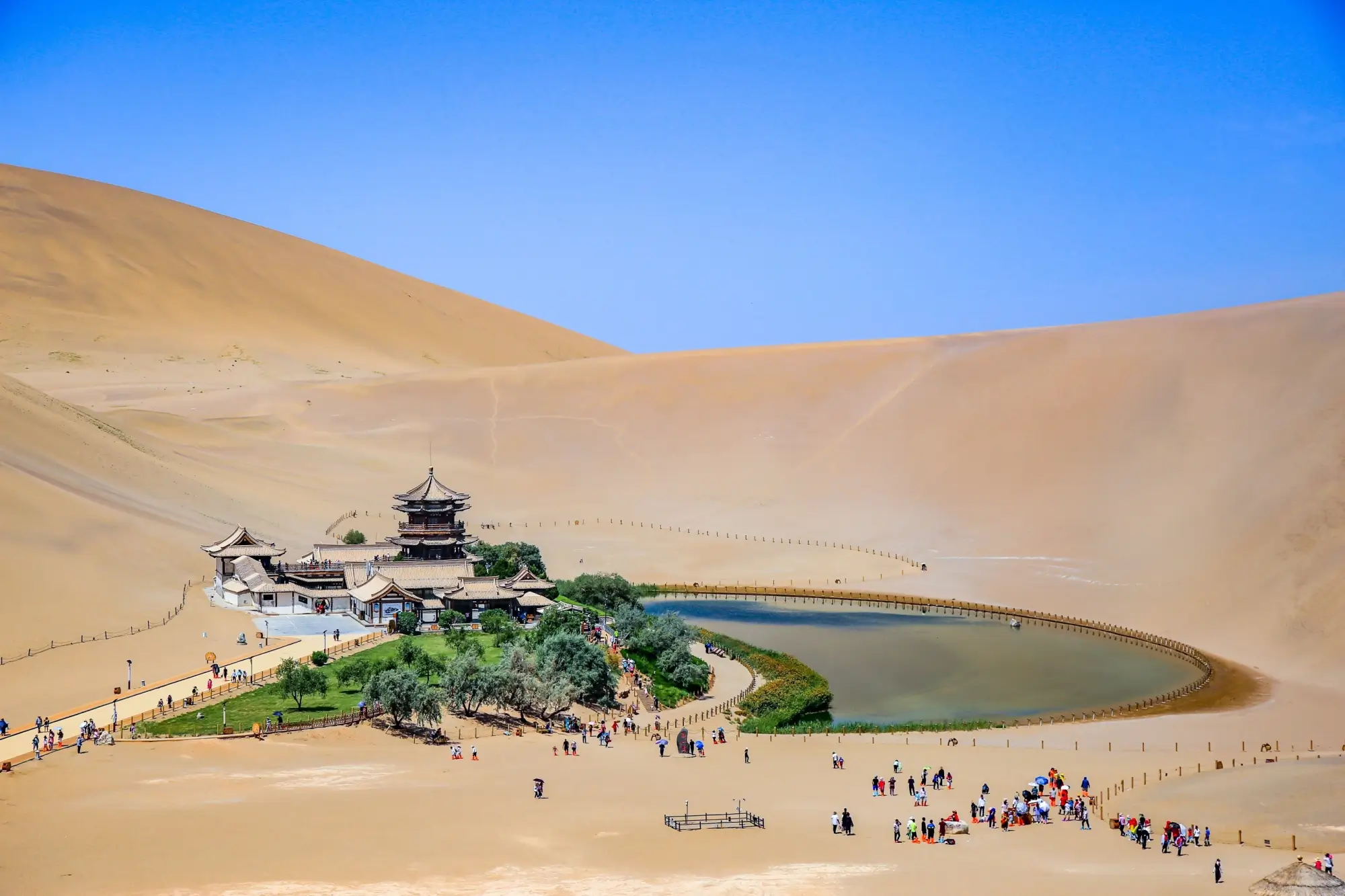 - Pravda24 Dunhuang, město v poušti