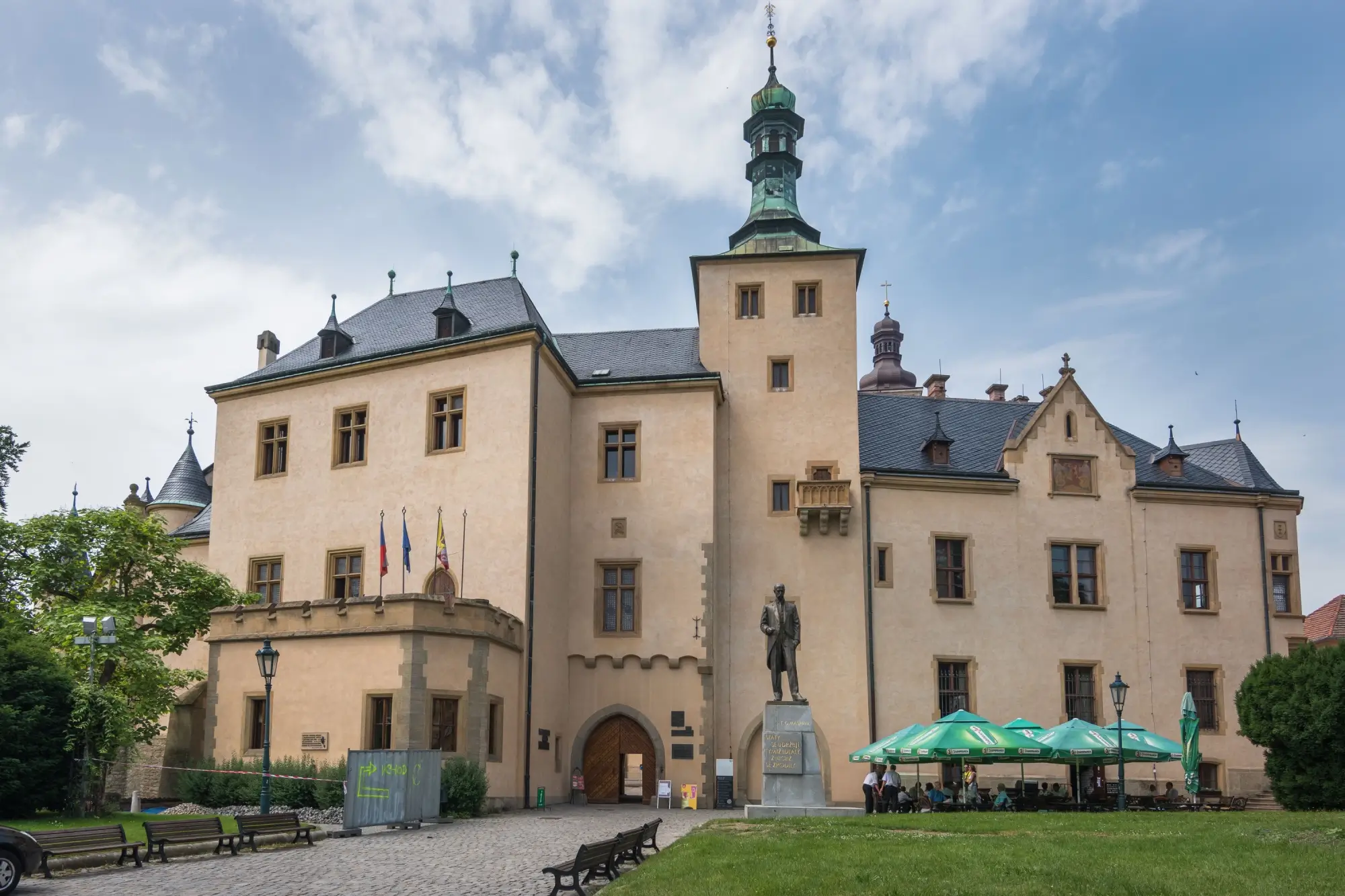 - Pravda24 Vlašský dvůr