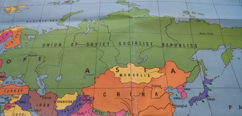 - Pravda24 Politická mapa zobrazující rozsah Sovětského svazu