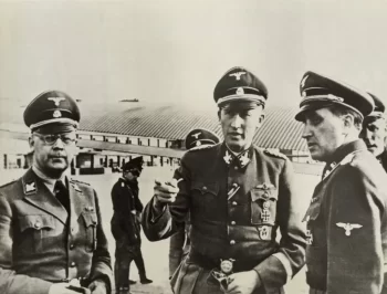 Fotografie nacistických důstojníků SS v uniformách během druhé světové války