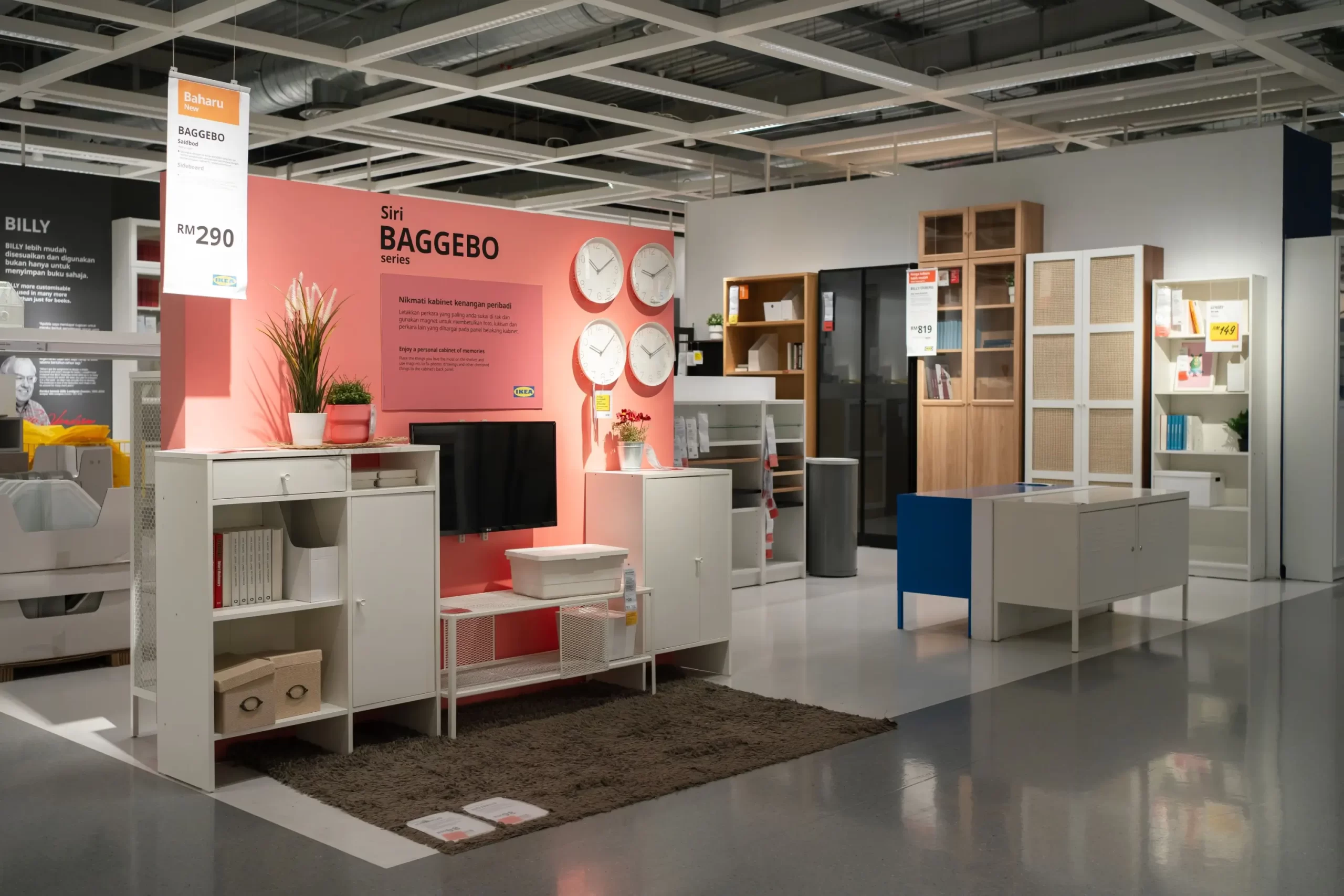 - Pravda24 Interiér obchodního domu IKEA