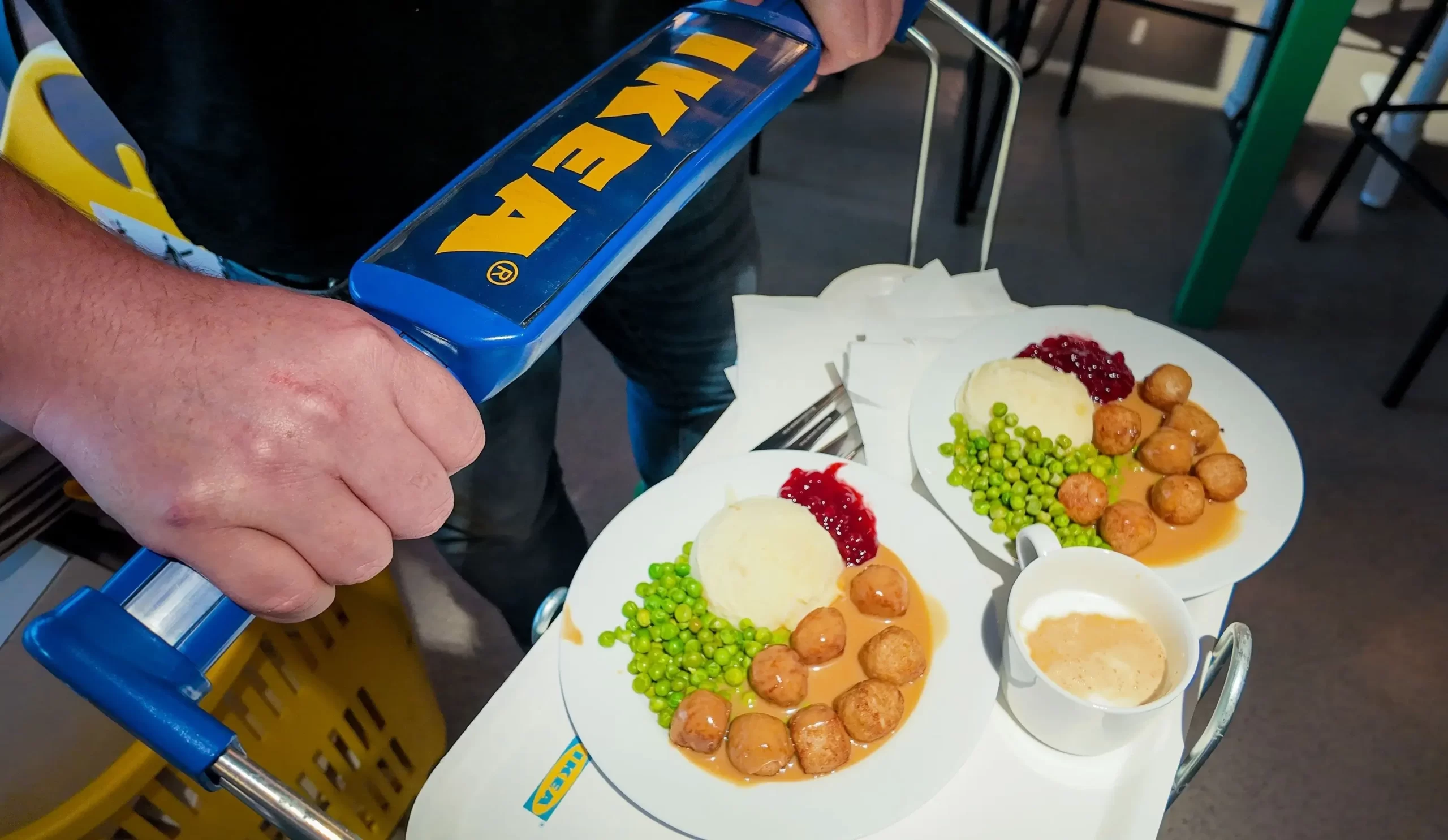 - Pravda24 Oblíbené jídlo v IKEA - Švédské kuličky