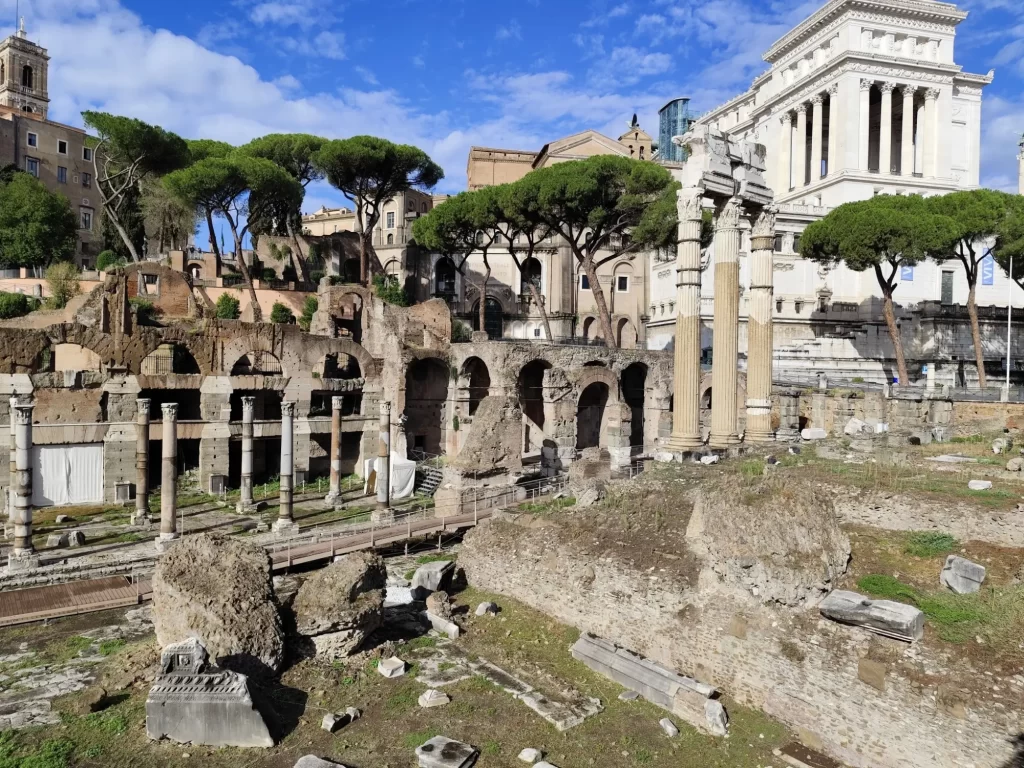 - Pravda24 část archeologického areálu Forum Romanum v Římě