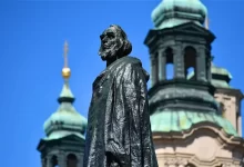 Mistr Jan Hus pomník
