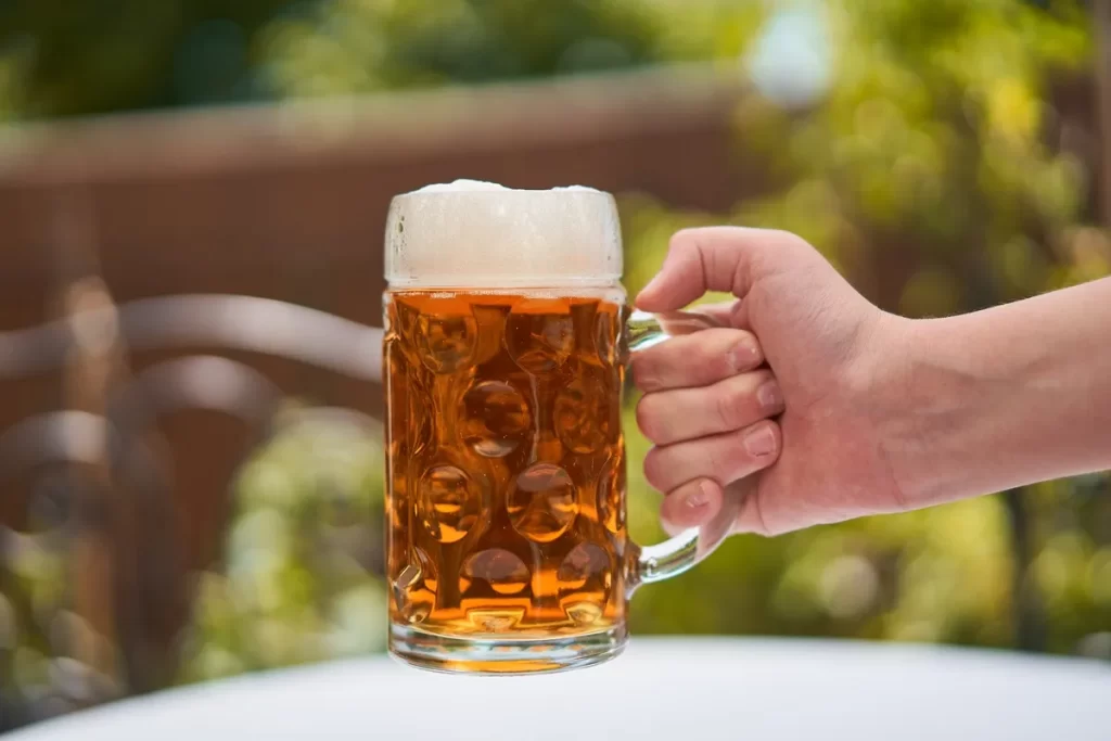 - Pravda24 České pivo půllitr