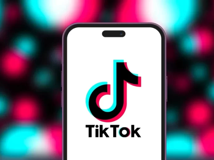 Mobil s TikTokem