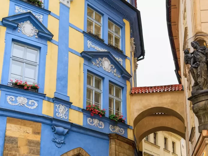 Historická pražská budova