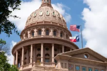 Exteriér budovy Texas State Capitol Building v Austinu, Texas, USA.