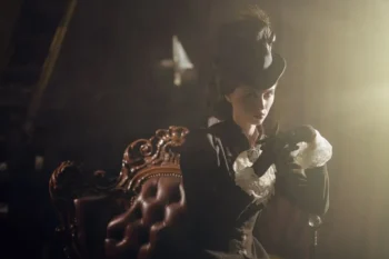 Stylizovaný portrét elegantní ženy připomínající noblesu francouzských salónů konce 19. století