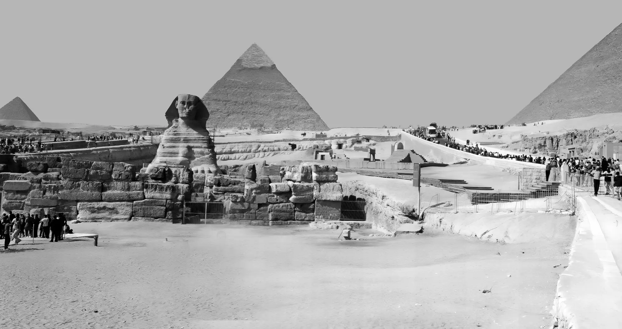 - Pravda24 Socha sfingy v Egyptě.