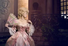 Dáma z 18. století s vějířem v ruce